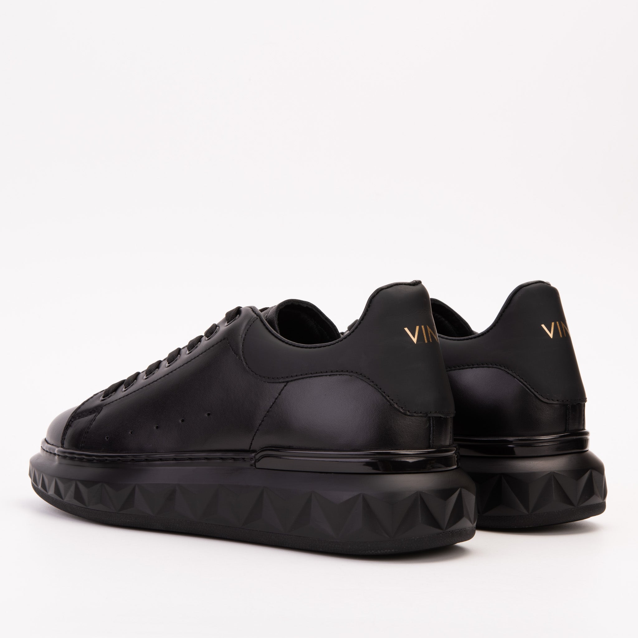 The Linq Black Leather Men Sneaker