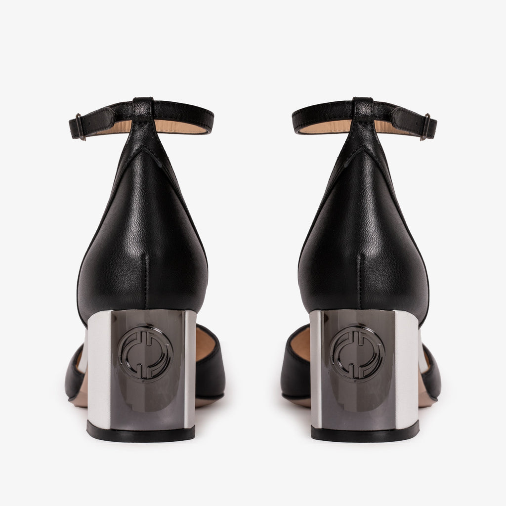 The Noella Black Leather Sandal Women Shoe