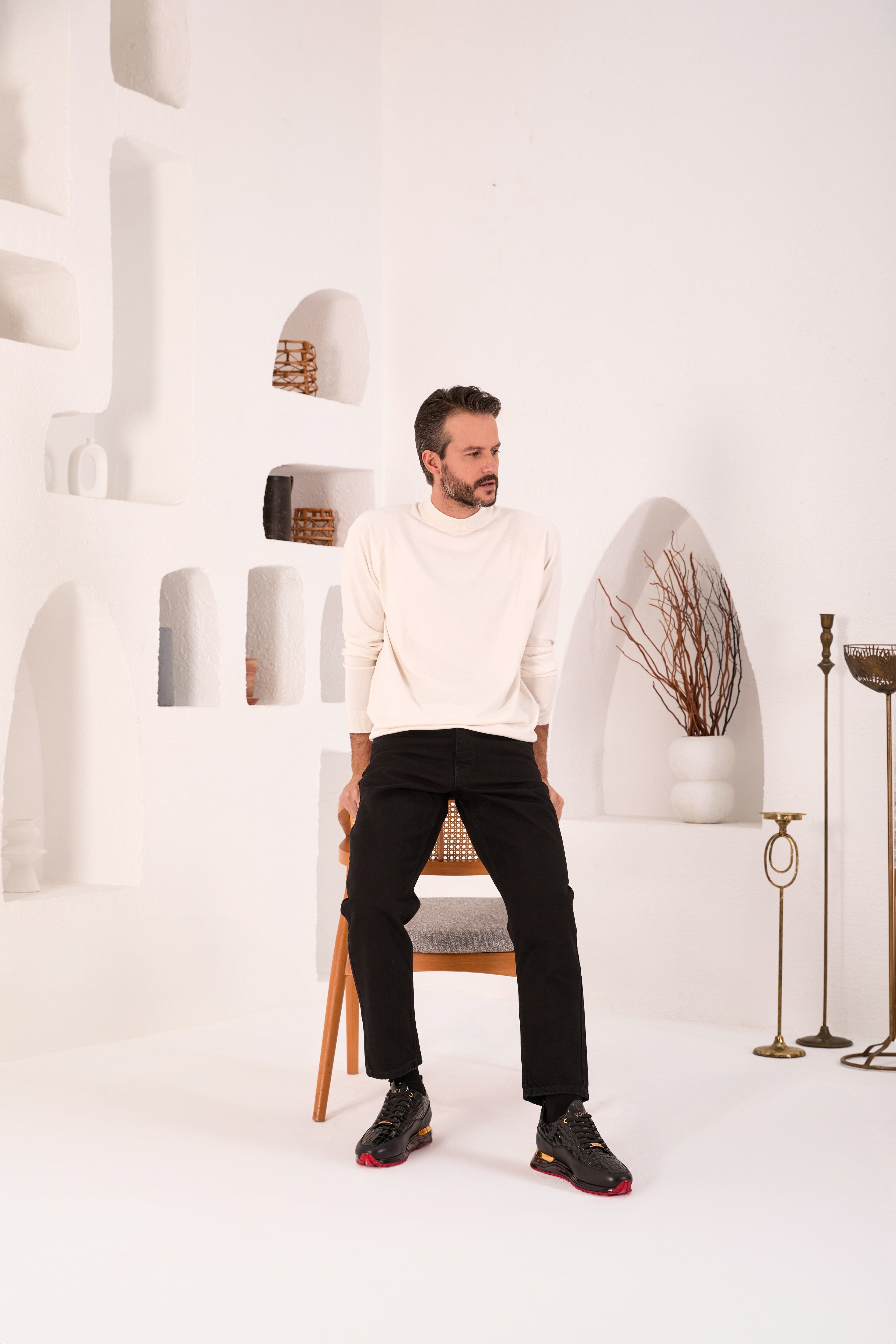 The Marseille Black Leather Men Sneaker