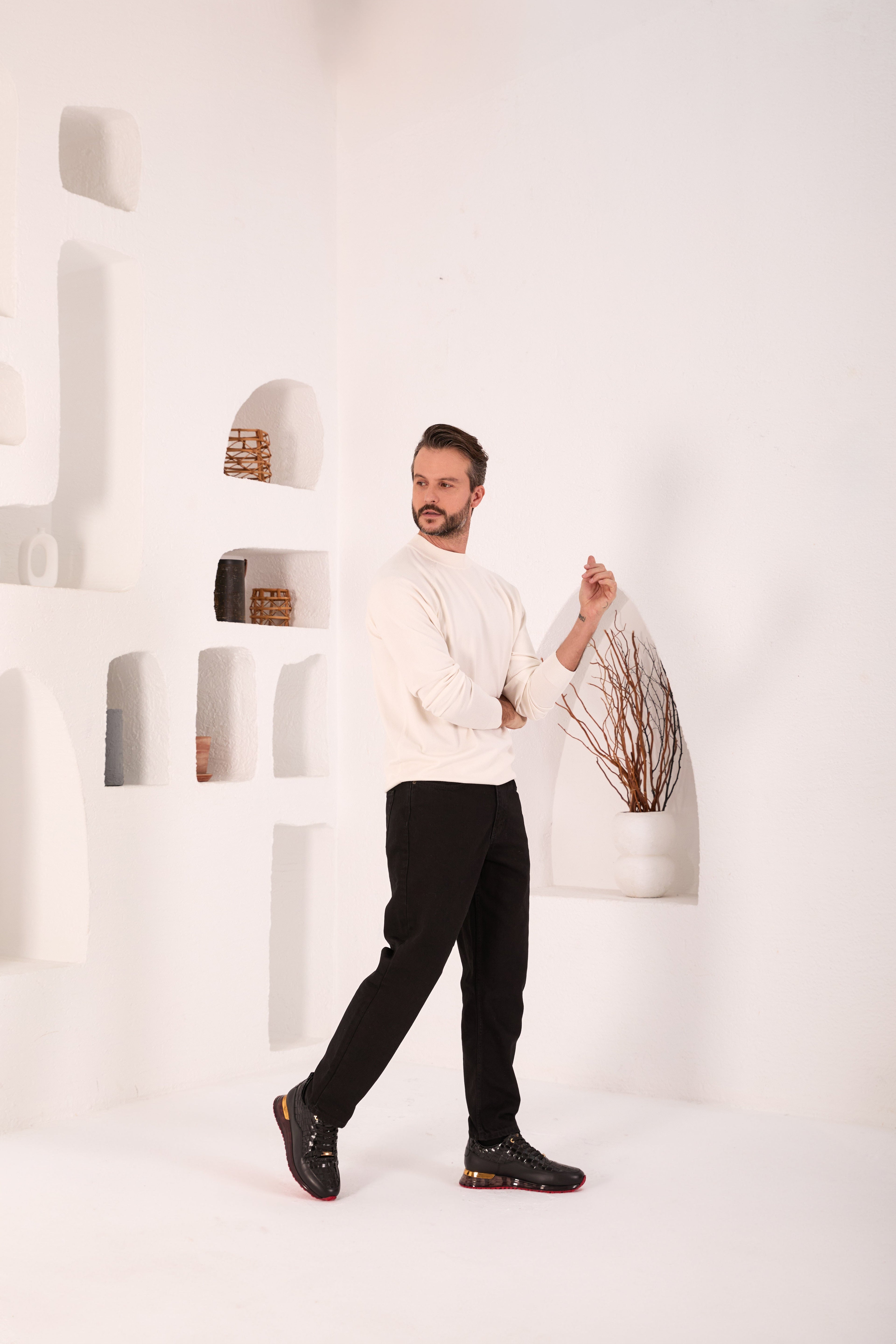 The Marseille Black Leather Men Sneaker