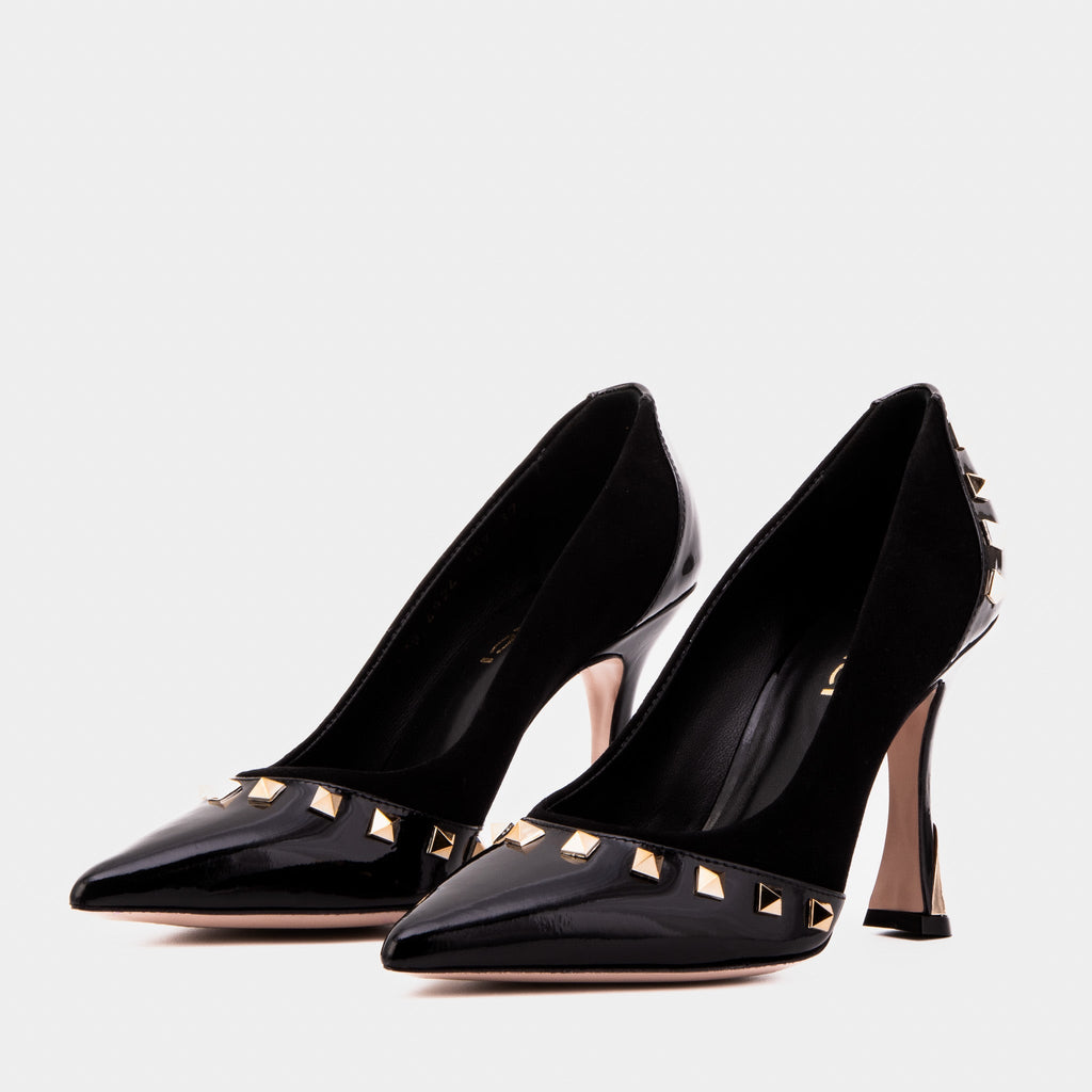 The Bella Vita Studded Leather Pump Women Shoe