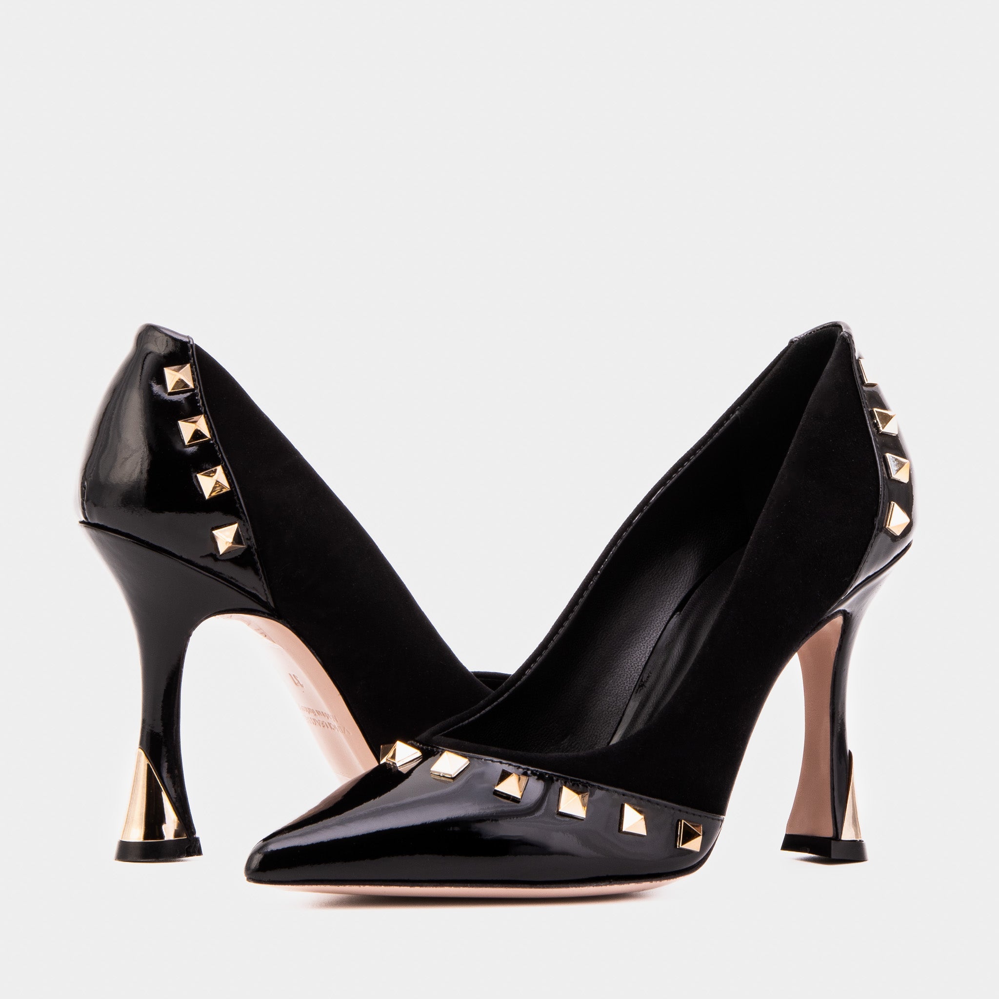 The Bella Vita Studded Leather Pump Women Shoe