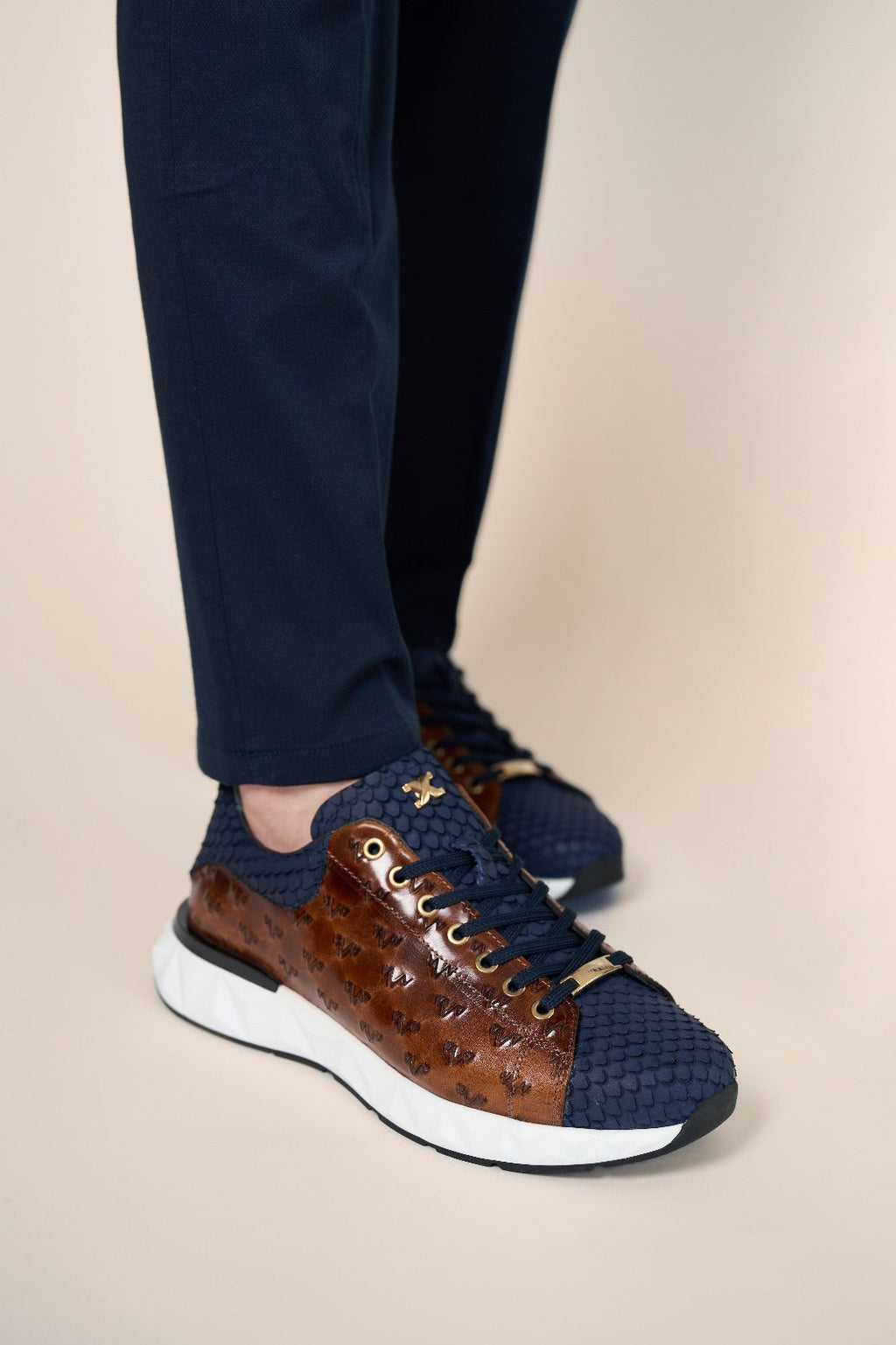 The Caesars Navy & Tan Leather Men Sneaker